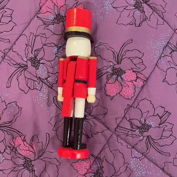 Nut cracker - Picture 3 of 3